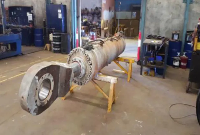 Mining Hydraulic rams